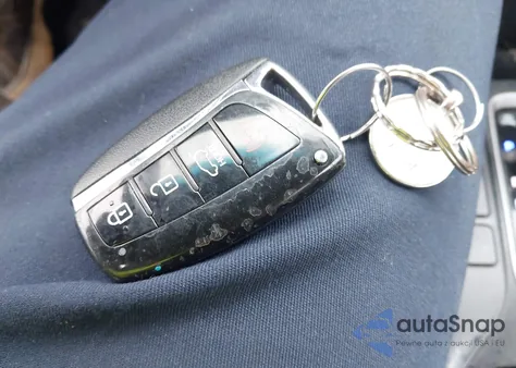 2017 Hyundai Santa Fe Sport 2.4L z USA, uszkodzony, nr VIN 5NMZU3LB5HH014997